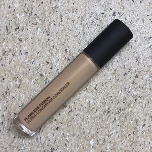 Laura Mercier Flawless Fusion Concealer